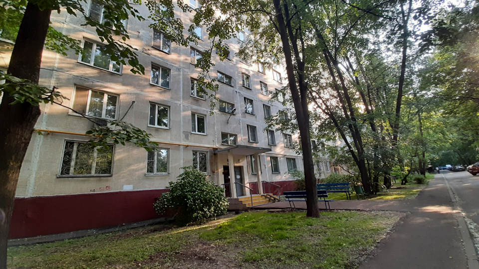 Продается 1-комнатная квартира, площадью 11.60 кв.м. Москва, Щелковское шоссе, дом 77к1
