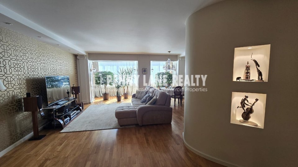 Продается 3-комнатная квартира, площадью 109.00 кв.м. Москва, улица Панферова