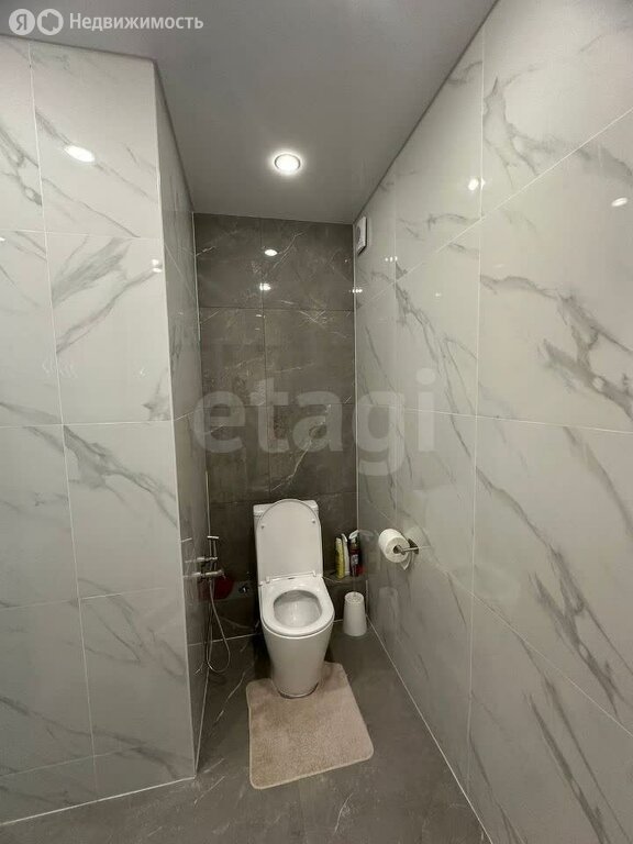 Продается 2-комнатная квартира, площадью 60.00 кв.м. Москва, улица Загорьевская, дом 17