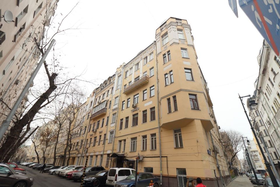 Продается 4-комнатная квартира, площадью 87.80 кв.м. Москва, переулок Трехпрудный, дом 11/13с2