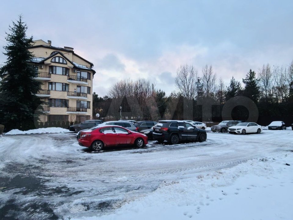 Продается 3-комнатная квартира, площадью 130.00 кв.м. Московская область, Одинцовский район, поселок городского типа Заречье, улица Сосновая, дом 1Ак1