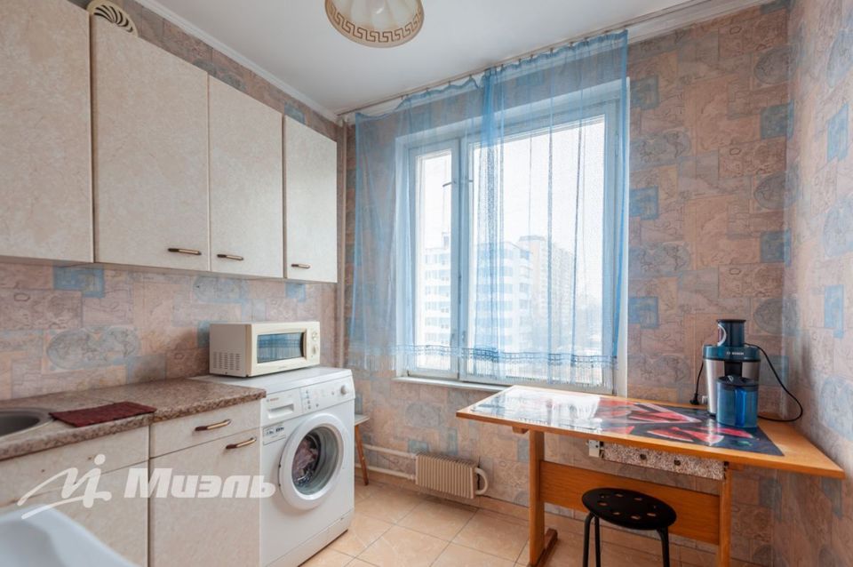 Продается 4-комнатная квартира, площадью 63.20 кв.м. Москва, улица Дубнинская, дом 20к3