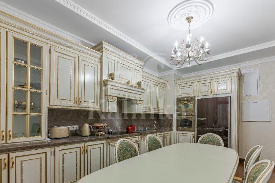 Продается 5-комнатная квартира, площадью 194.00 кв.м. Москва, Ломоносовский проспект, дом 25к1