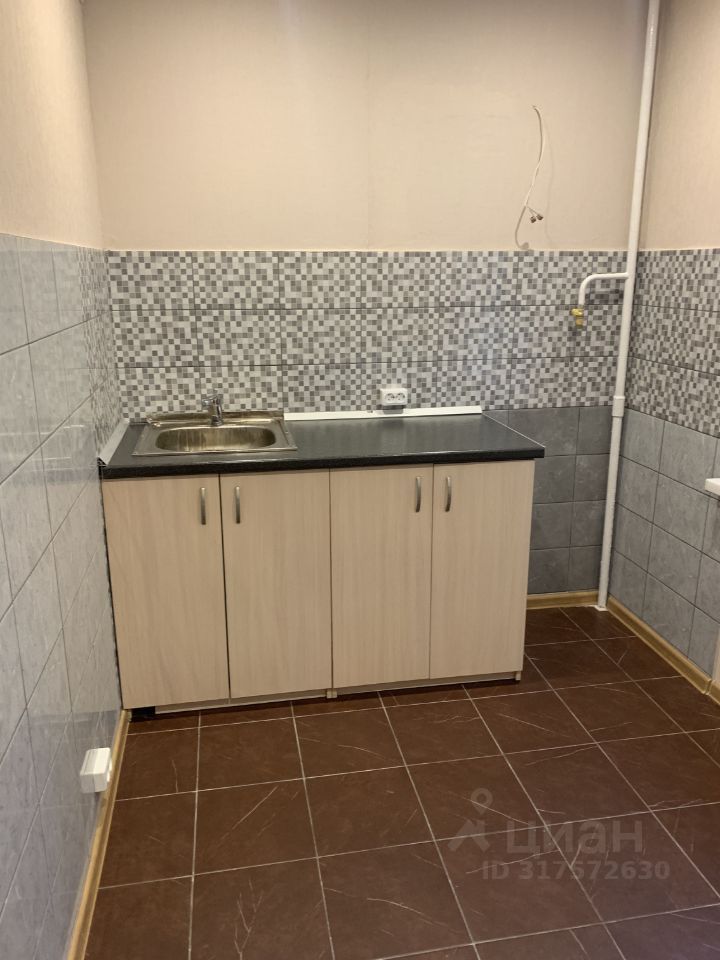 Продается 2-комнатная квартира, площадью 46.00 кв.м. Москва, улица Маршала Бирюзова, дом 43