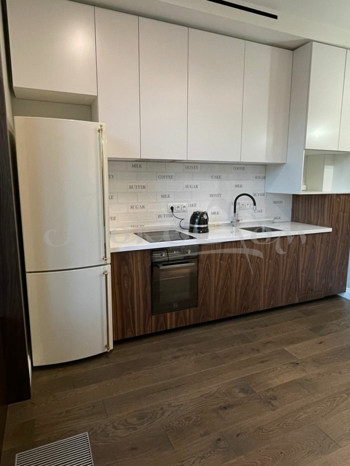 Продается 1-комнатная квартира, площадью 38.40 кв.м. Москва, улица Нежинская, дом 5 к.2