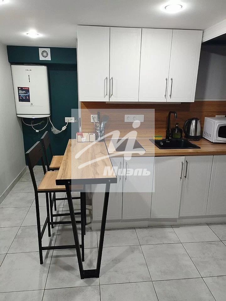 Продается 1-комнатная квартира, площадью 16.00 кв.м. Москва, Варшавское шоссе