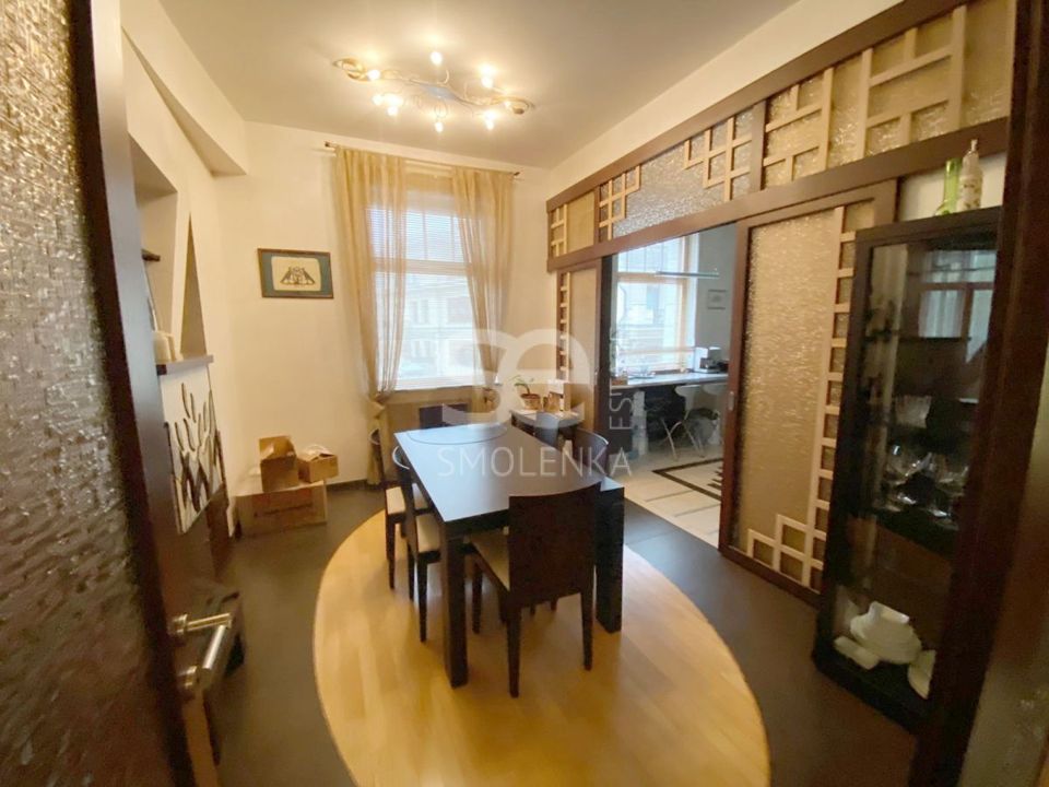 Продается 3-комнатная квартира, площадью 154.00 кв.м. Москва, переулок Зачатьевский 1-й, дом 6стр1