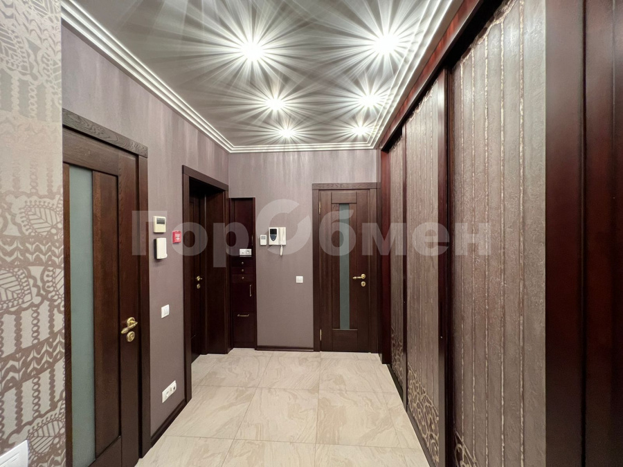 Продается 4-комнатная квартира, площадью 168.00 кв.м. Москва, улица Архитектора Власова, дом 18