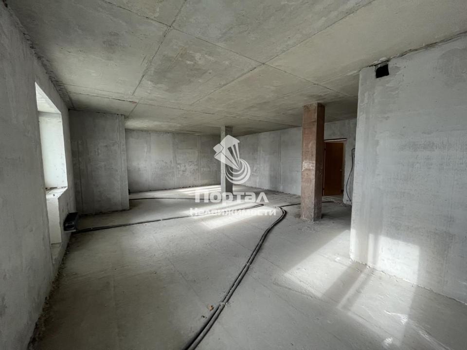 Продается 2-комнатная квартира, площадью 84.00 кв.м. Московская область, Серпухов городской округ, поселок Большевик, улица Молодежная, дом 2А