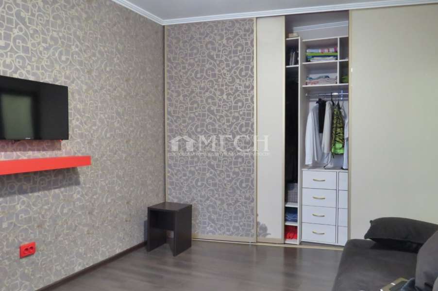 Продается 3-комнатная квартира, площадью 44.10 кв.м. Москва, улица Большая Черёмушкинская, дом 19к2