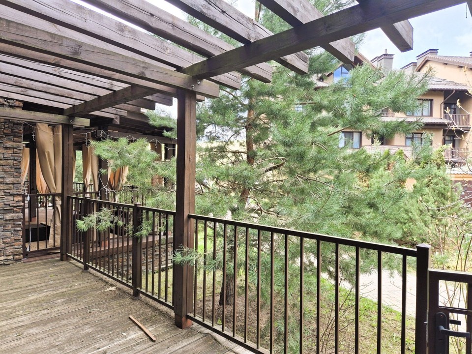 Продается 3-комнатная квартира, площадью 119.10 кв.м. Московская область, Истра городской округ, село Павловская Слобода, улица Изумрудная, дом 4к4