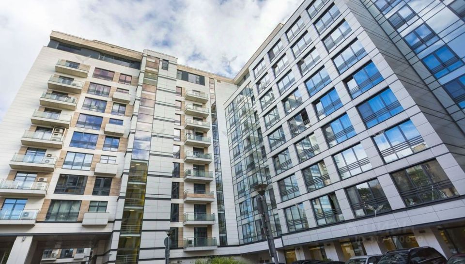 Продается 4-комнатная квартира, площадью 155.60 кв.м. Москва, переулок Казарменный, дом 3
