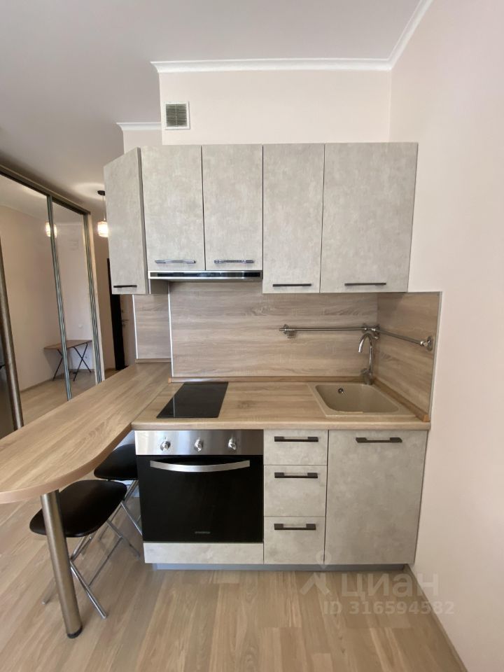 Продается 1-комнатная квартира, площадью 23.10 кв.м. Московская область, Красногорск городской округ, поселок городского типа Путилково, улица Сходненская, дом 17