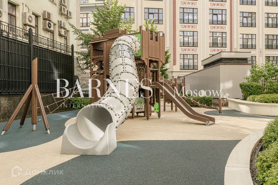 Продается 2-комнатная квартира, площадью 69.70 кв.м. Москва, улица Поварская