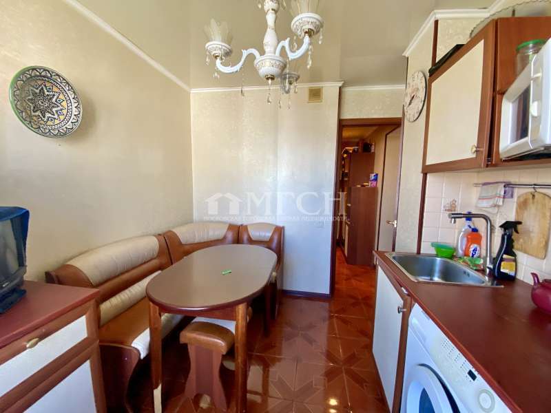 Продается 3-комнатная квартира, площадью 64.70 кв.м. Москва, улица Маршала Захарова, дом 11