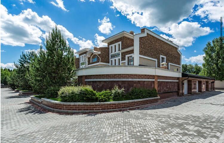 Продается дом, площадью 700.00 кв.м. Московская область, Одинцовский район, деревня Семенково