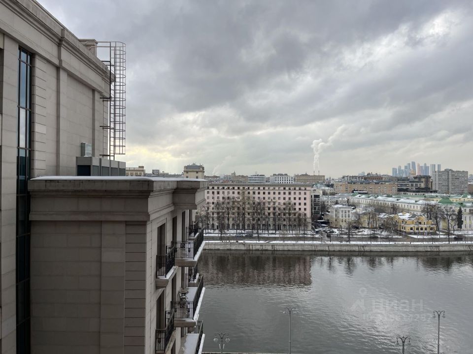 Продается 3-комнатная квартира, площадью 137.50 кв.м. Москва, набережная Котельническая, дом 31