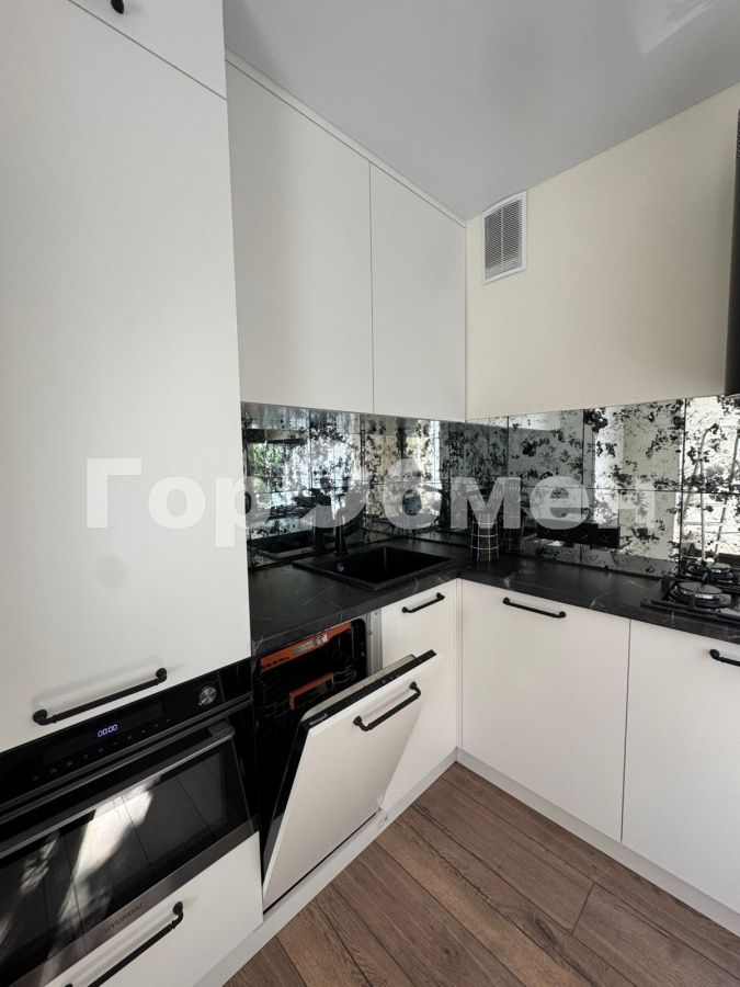 Продается 1-комнатная квартира, площадью 30.70 кв.м. Москва, переулок Кондратьевский Большой, дом 4к3