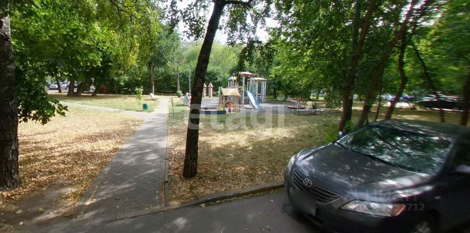 Продается 2-комнатная квартира, площадью 72.80 кв.м. Москва, улица Маршала Василевского, дом 5к1