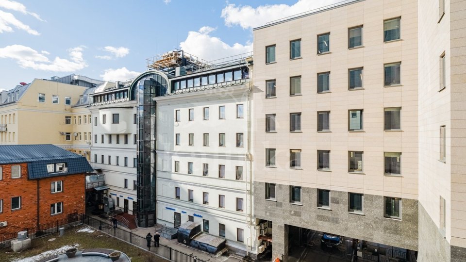 Продается 2-комнатная квартира, площадью 74.00 кв.м. Москва, улица Большая Садовая