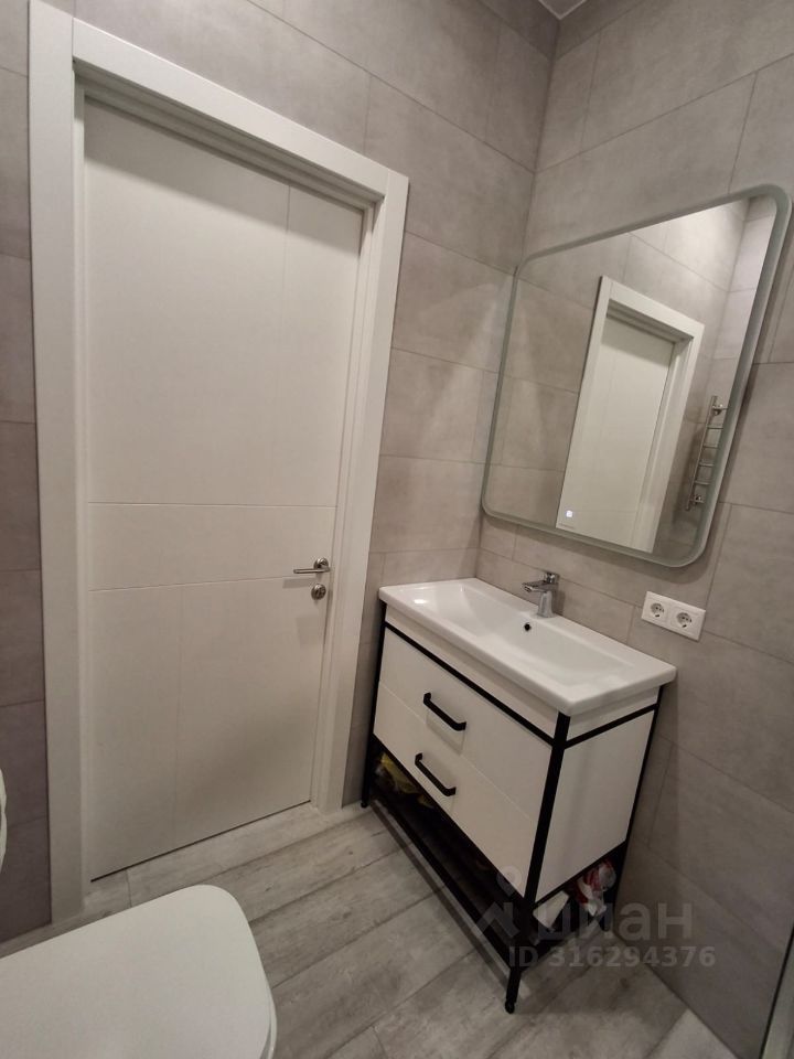 Продается 1-комнатная квартира, площадью 26.70 кв.м. Москва, проезд Ильменский, дом 14к8