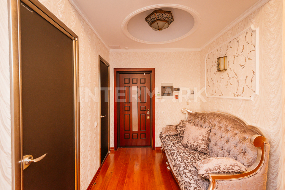 Продается 3-комнатная квартира, площадью 128.00 кв.м. Москва, улица Староволынская, дом 12к3