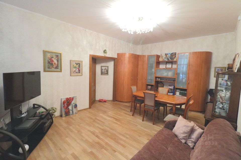 Продается 4-комнатная квартира, площадью 87.80 кв.м. Москва, переулок Трехпрудный, дом 11/13с2
