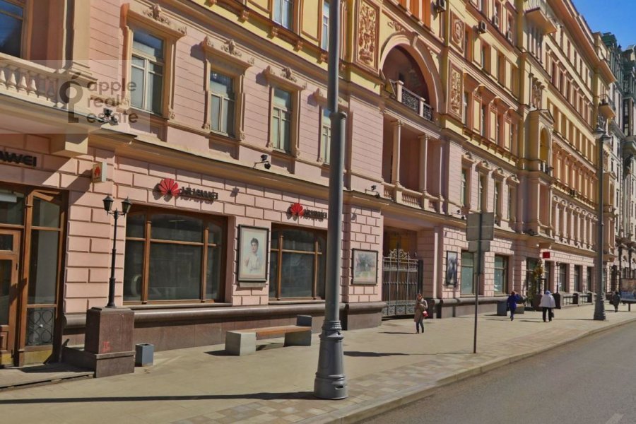 Продается 3-комнатная квартира, площадью 147.00 кв.м. Москва, улица Тверская, дом 28к1