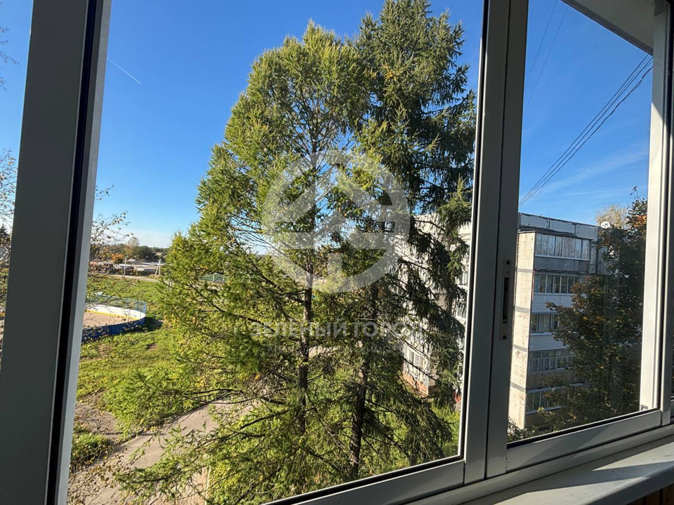 Продается 2-комнатная квартира, площадью 56.00 кв.м. Московская область, Клин городской округ, город Клин, улица Центральная, дом 1