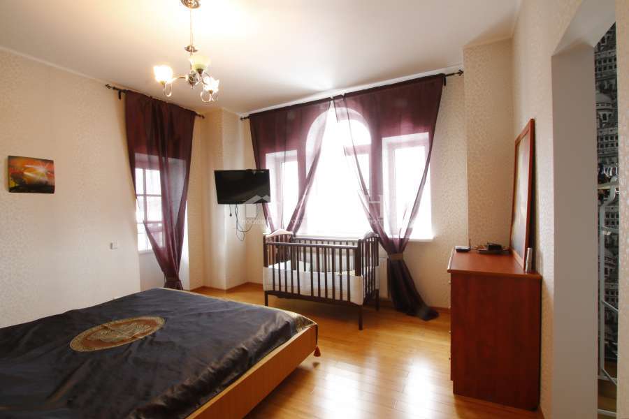 Продается дом, площадью 440.00 кв.м. Московская область, Одинцовский район, село Успенское, улица Центральная