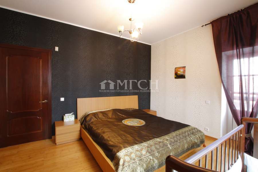 Продается дом, площадью 440.00 кв.м. Московская область, Одинцовский район, село Успенское, улица Центральная