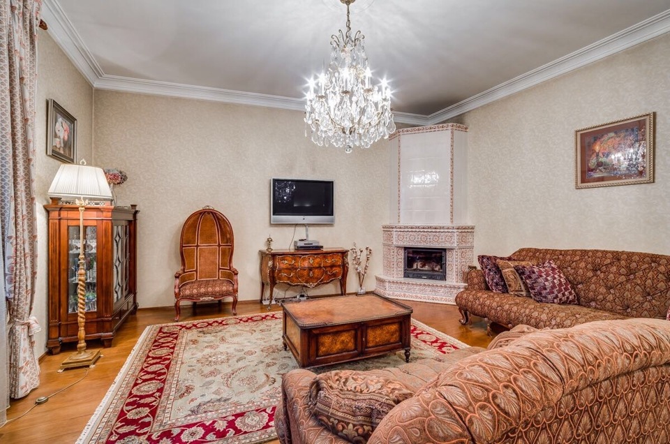 Продается 3-комнатная квартира, площадью 134.00 кв.м. Москва, улица Молчановка Малая, дом 6