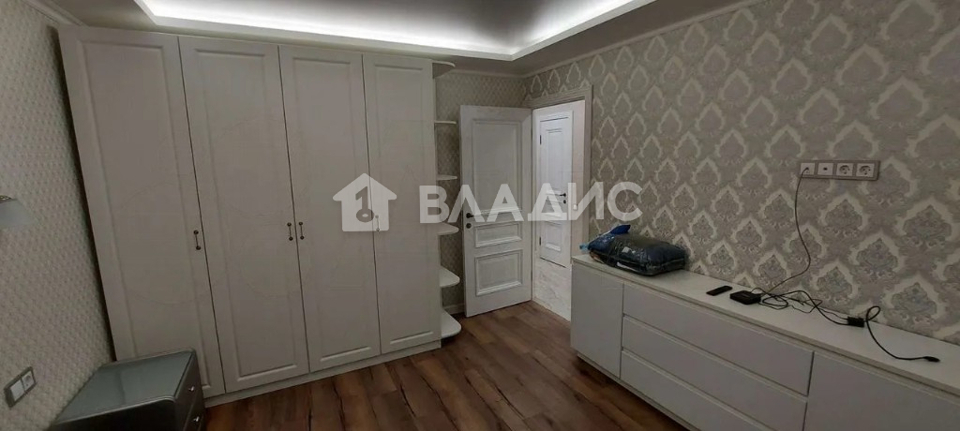 Продается 3-комнатная квартира, площадью 64.10 кв.м. Москва, улица Богданова, дом 12