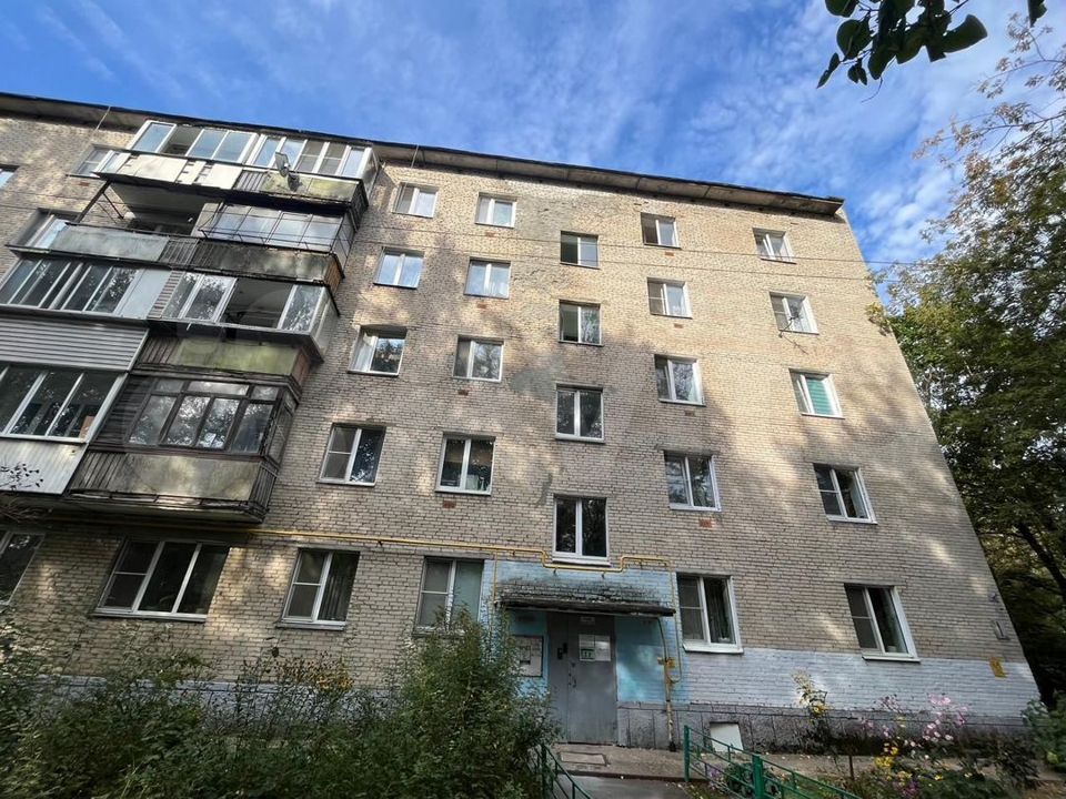 Продается 2-комнатная квартира, площадью 40.00 кв.м. Московская область, Красногорск городской округ, поселок городского типа Нахабино, улица Институтская, дом 1