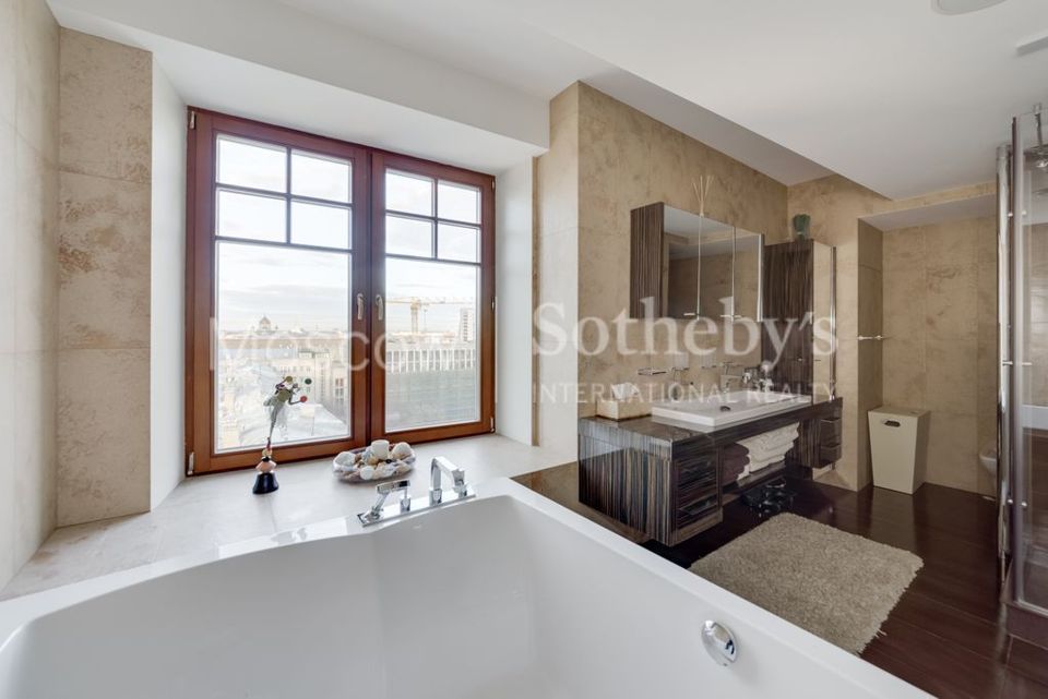 Продается 6-комнатная квартира, площадью 363.00 кв.м. Москва, переулок Неопалимовский 1-й, дом 8