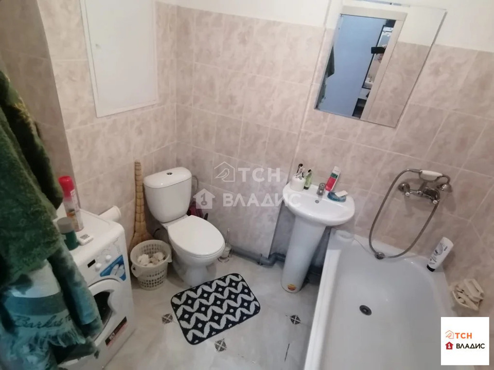 Продается 1-комнатная квартира, площадью 34.20 кв.м. Московская область, Лосино-Петровский городской округ, поселок Свердловский, улица Строителей