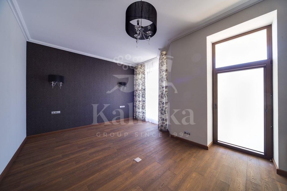 Продается дом, площадью 220.00 кв.м. Московская область, Истра городской округ, деревня Красный Посёлок, жилой комплекс Покровский, улица Новая, дом 254