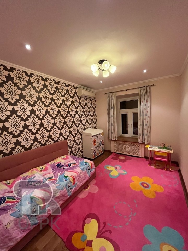 Продается 3-комнатная квартира, площадью 74.30 кв.м. Москва, переулок Нижний Кисельный