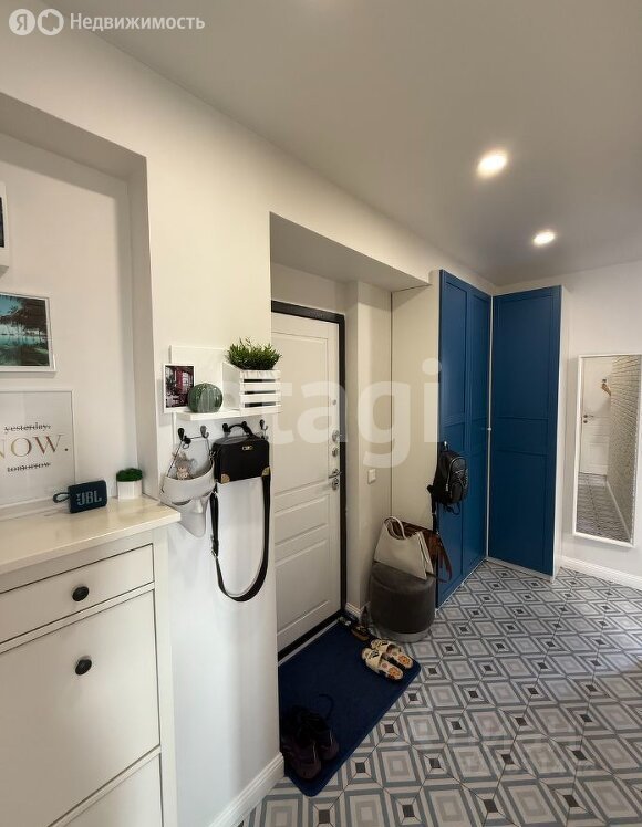 Продается 2-комнатная квартира, площадью 45.00 кв.м. Москва, улица Нежинская, дом 19к1