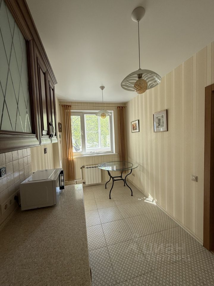 Продается 1-комнатная квартира, площадью 34.10 кв.м. Москва, набережная Котельническая, дом 33к1