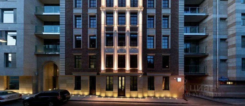 Продается 2-комнатная квартира, площадью 164.60 кв.м. Москва, переулок Зачатьевский 1-й, дом 8с1