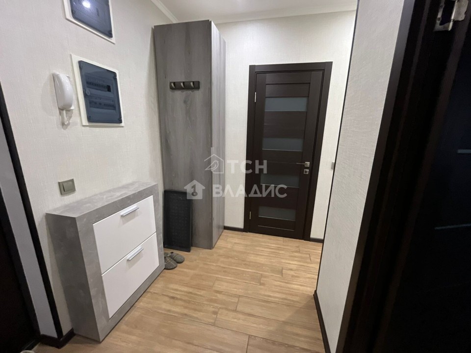 Продается 2-комнатная квартира, площадью 56.60 кв.м. Московская область, Лосино-Петровский городской округ, поселок Свердловский, улица Молодежная, дом 4