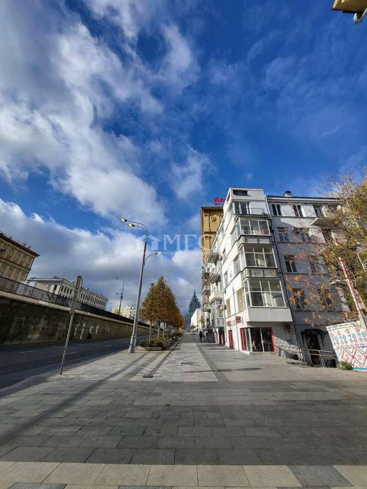 Продается 2-комнатная квартира, площадью 52.00 кв.м. Москва, улица Садовая-Самотечная, дом 11