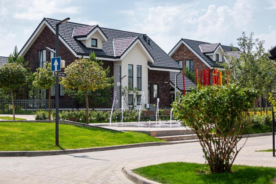 Продается дом, площадью 150.00 кв.м. Московская область, Подольск городской округ, деревня Булатово, территория КП Резиденция Булатово, дом 210