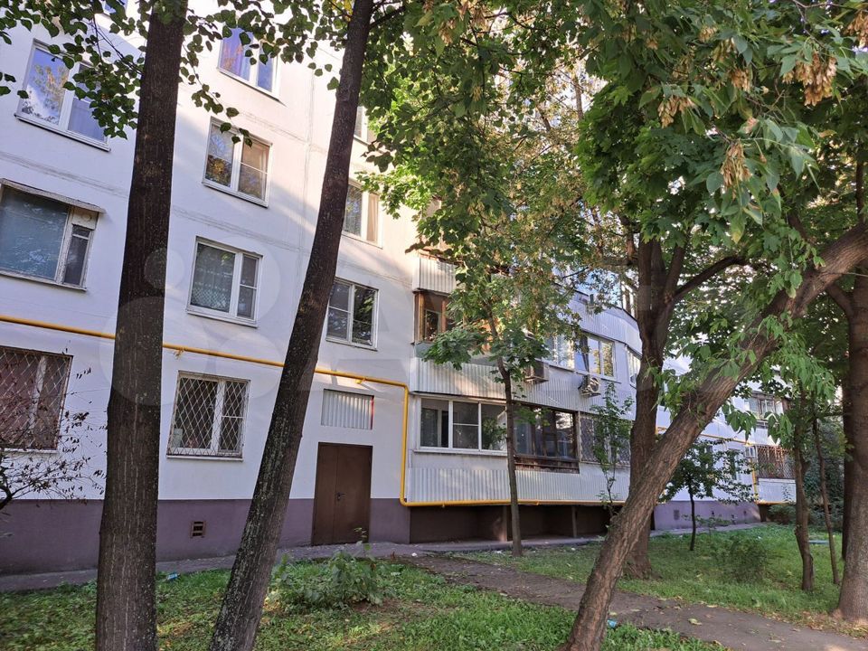 Продается 1-комнатная квартира, площадью 11.70 кв.м. Москва, улица Саянская, дом 3к1