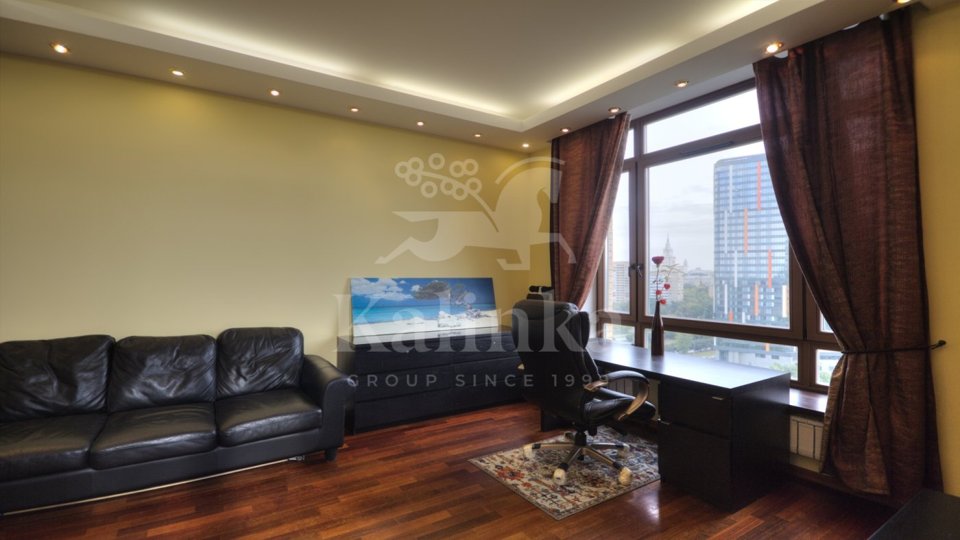 Продается 4-комнатная квартира, площадью 124.00 кв.м. Москва, улица Минская