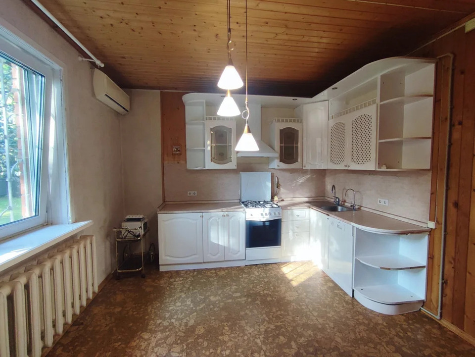 Продается дом, площадью 174.00 кв.м. Московская область, Наро-Фоминский городской округ, город Апрелевка, улица Республиканская, дом 28