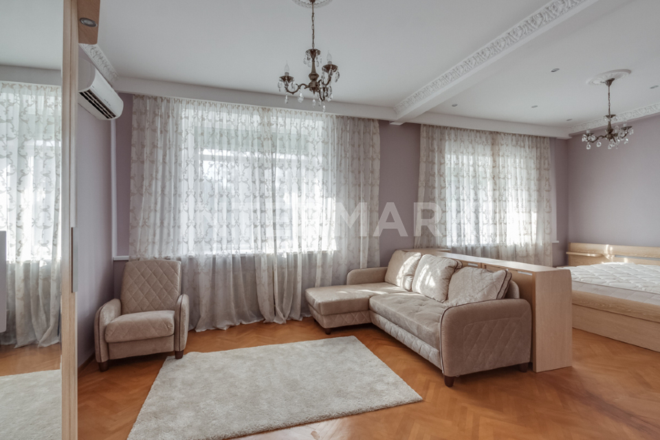 Продается 2-комнатная квартира, площадью 97.10 кв.м. Москва, Ленинский проспект, дом 35