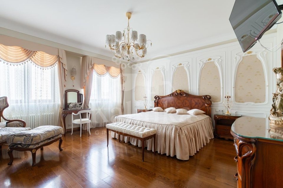 Продается 3-комнатная квартира, площадью 187.00 кв.м. Москва, улица Вавилова, дом 81к1