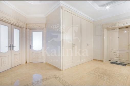 Продается 4-комнатная квартира, площадью 170.00 кв.м. Москва, улица Фрунзенская 2-я, дом 8